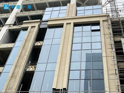克服多项建设难题,广州国际金融起步区这座高楼封顶